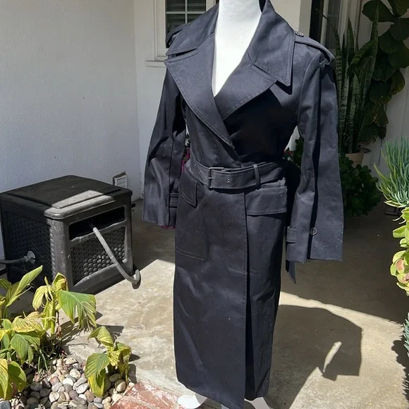 Banana Republic Trench Coat - Picture 12 of 16